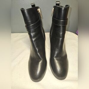 Jones New York Womans Black "Gillie" Ankle Boot Size 10